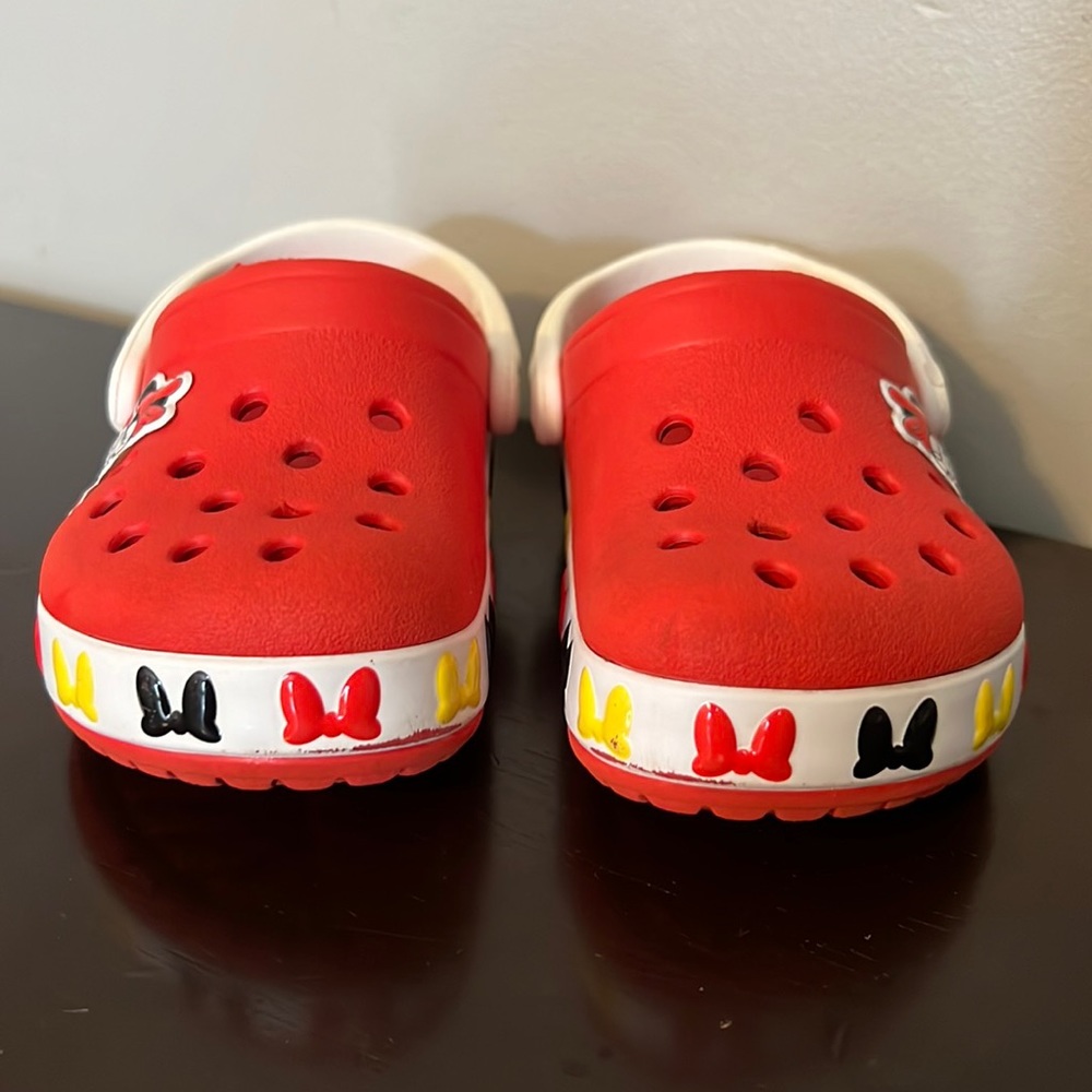 Minnie Mouse Bow Band Red Crocs size 7